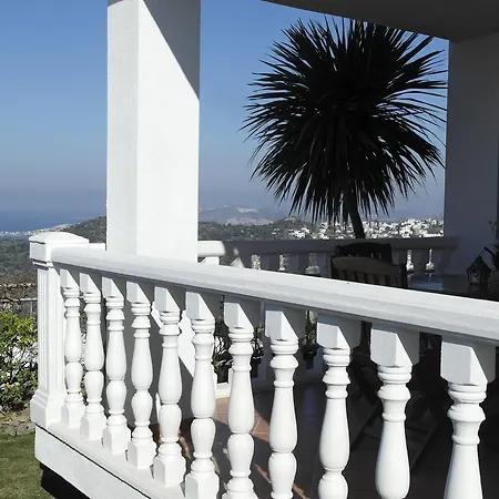 Seaview Apartament *